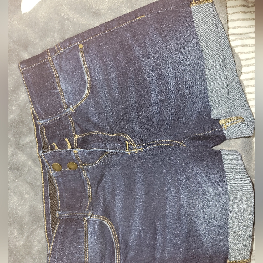 Women's apt 9 Jean shorts